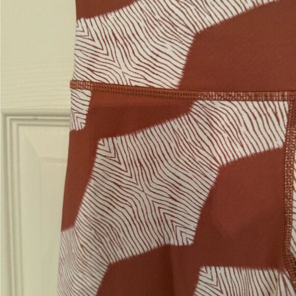 Aerie Brown and White Patterned Leggings - Picture 2 of 5